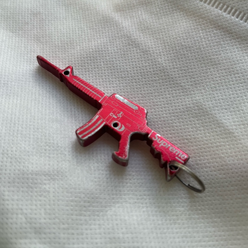SUPREME Red M16 Gun Bottle Opener Key Chain - Picture 2 of 4